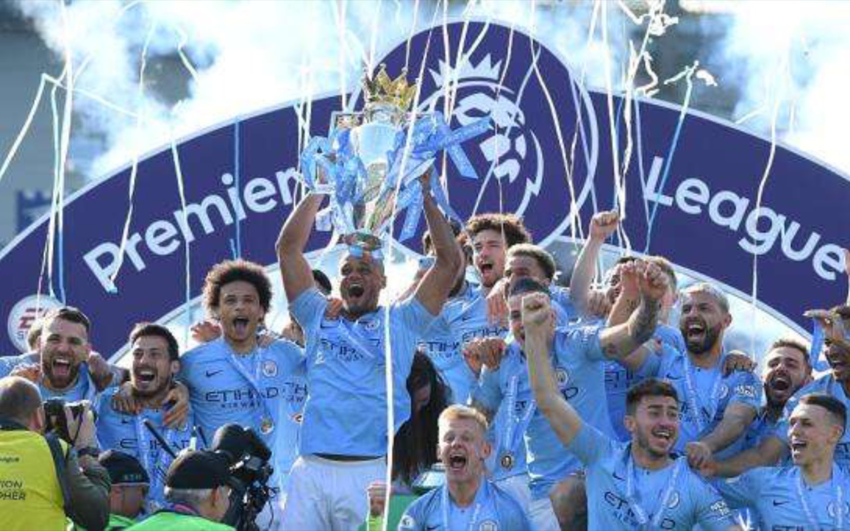 步加大对青 步加大对青